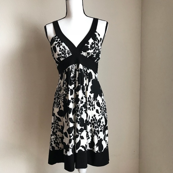 Forever 21 Dresses & Skirts - Twenty One black floral dress